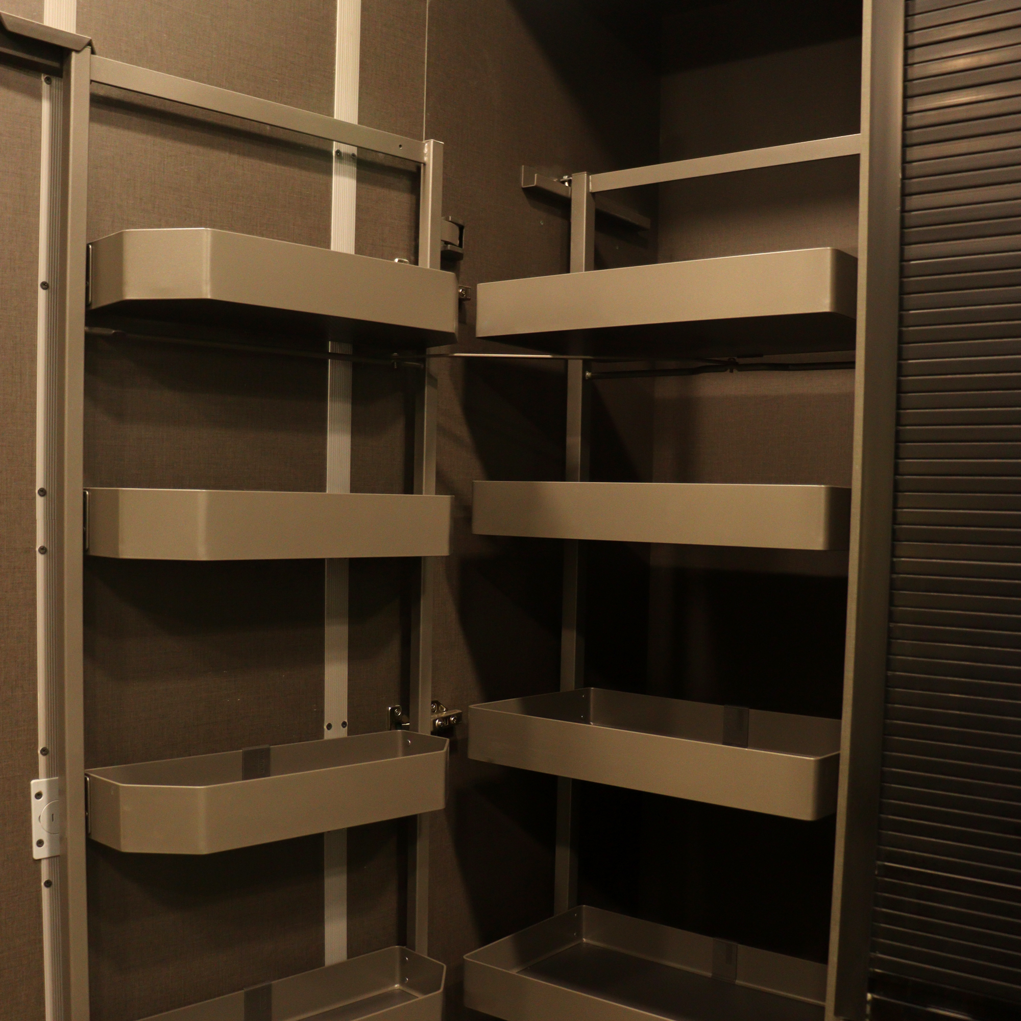 Aluminium Pantry – Lightweight, Durable Tall Unit for Smart Kitchen Storage