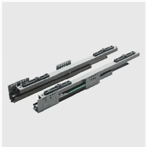 Basket Quadro – Sleek Sliding Basket with Quadro Runner Technology